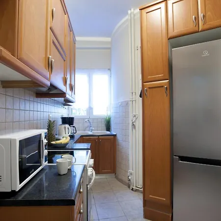 Comfortable Apartment At The Foot Of The Odeon Of Herodes Atticus Atena Exterior foto