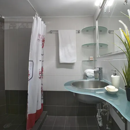 Comfortable Apartment At The Foot Of The Odeon Of Herodes Atticus Atena Exterior foto