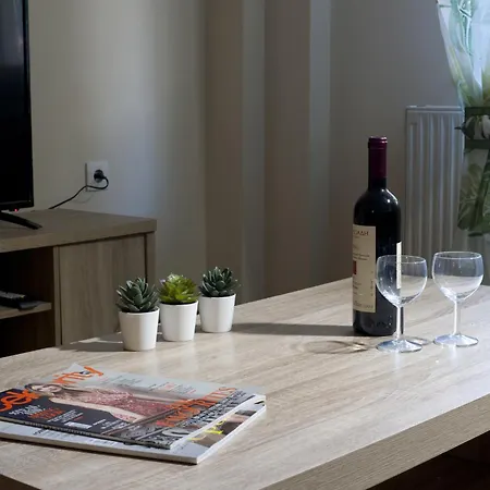 Comfortable Apartment At The Foot Of The Odeon Of Herodes Atticus Atena Exterior foto